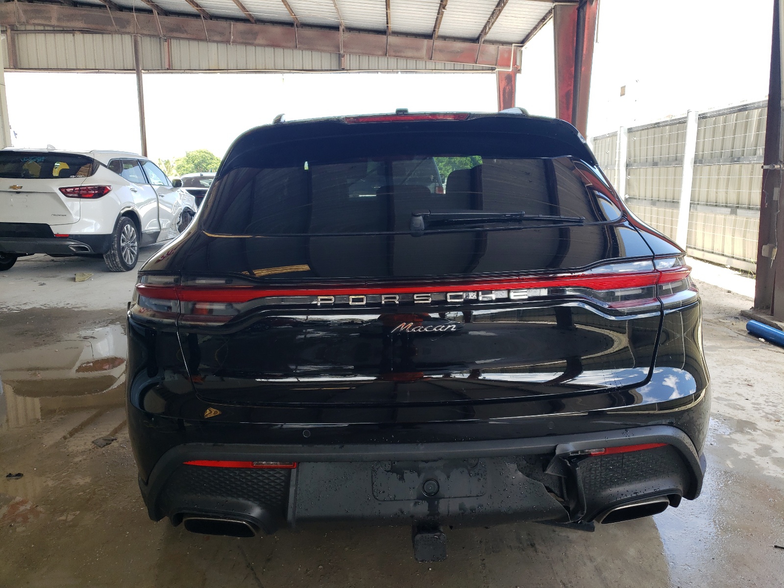 2022 Porsche Macan vin: WP1AA2A52NLB01293