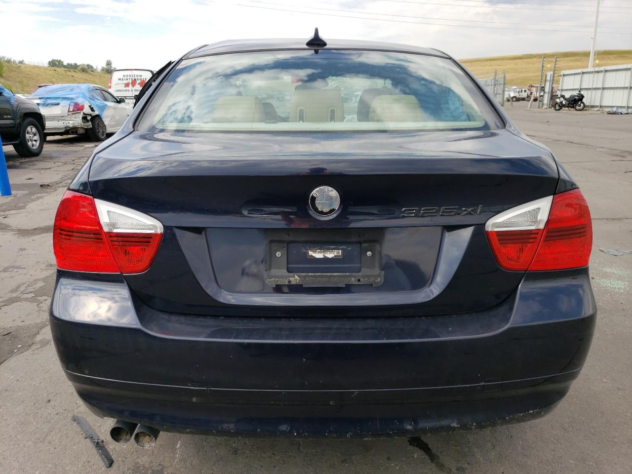 2006 BMW 325 Xi VIN: WBAVD13536KV09677 Lot: 64077804