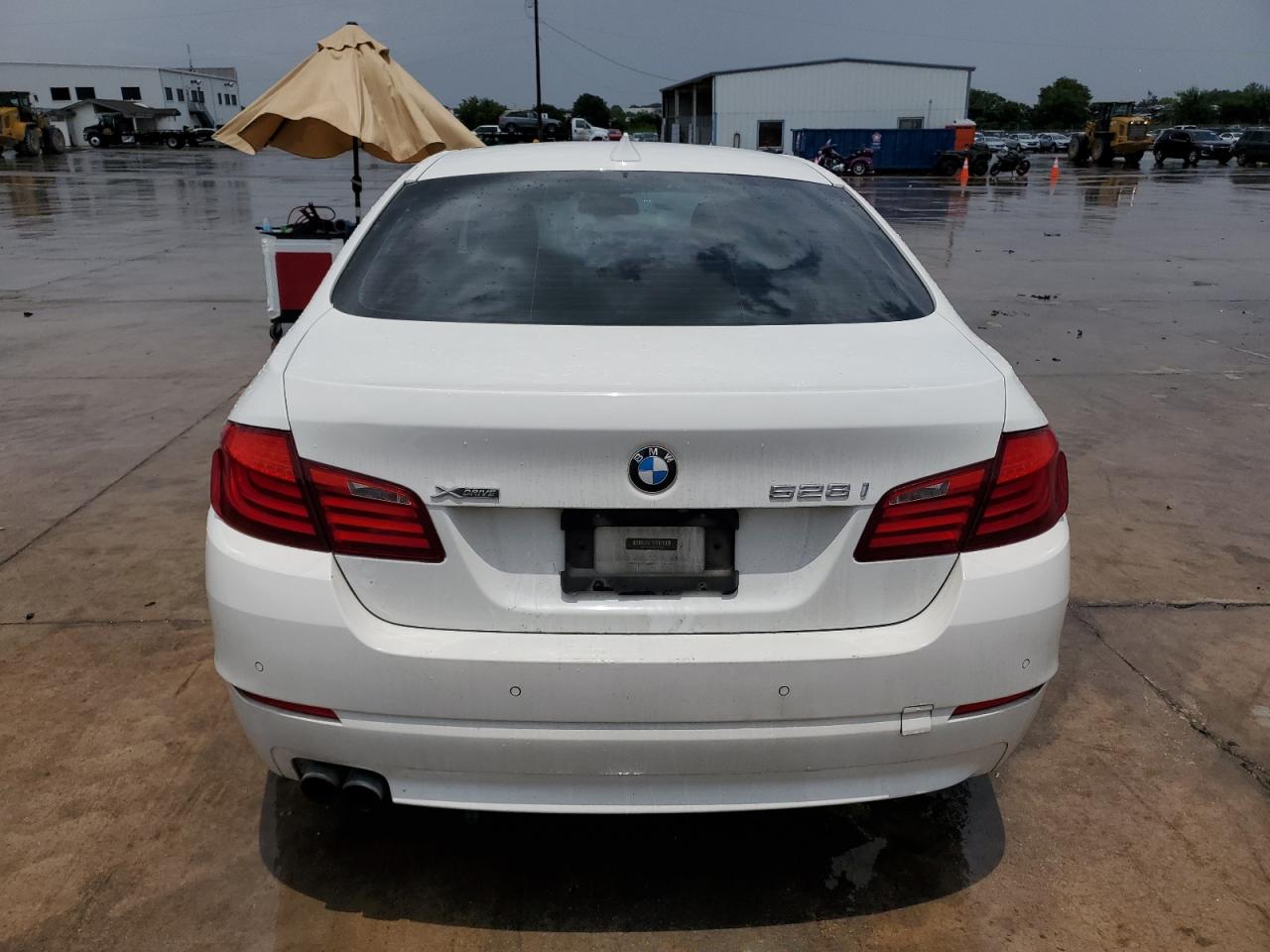 WBAXH5C55DD115278 2013 BMW 528 Xi