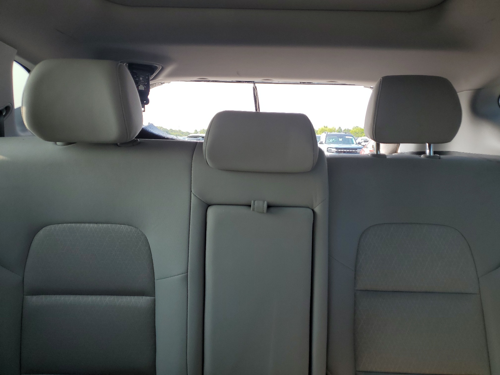 KM8J33A2XJU779829 2018 Hyundai Tucson Value