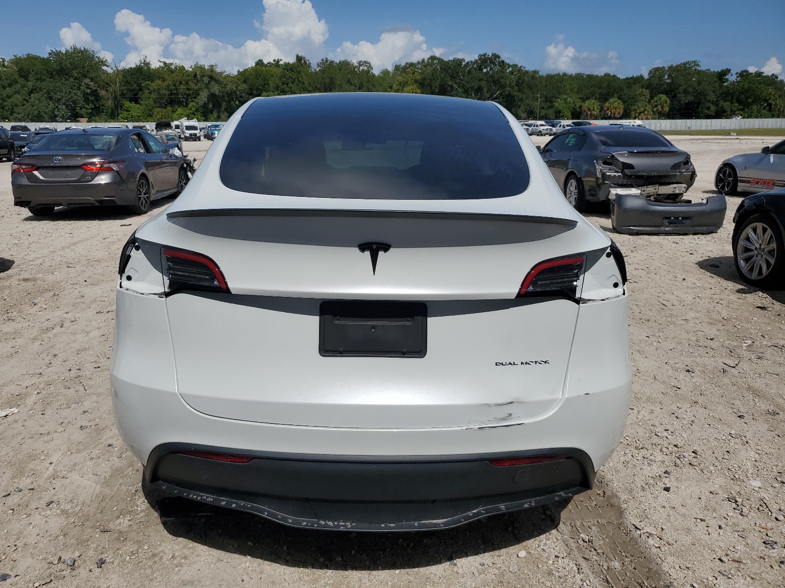 7SAYGDEE1PA053165 2023 Tesla Model Y