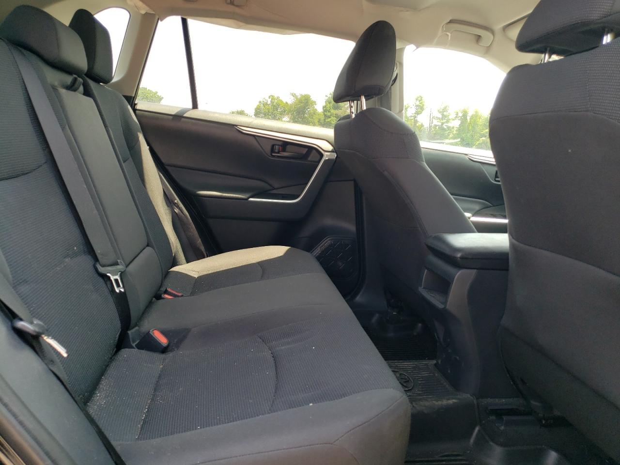 2020 Toyota Rav4 Le VIN: 2T3G1RFV4LW085640 Lot: 64462064