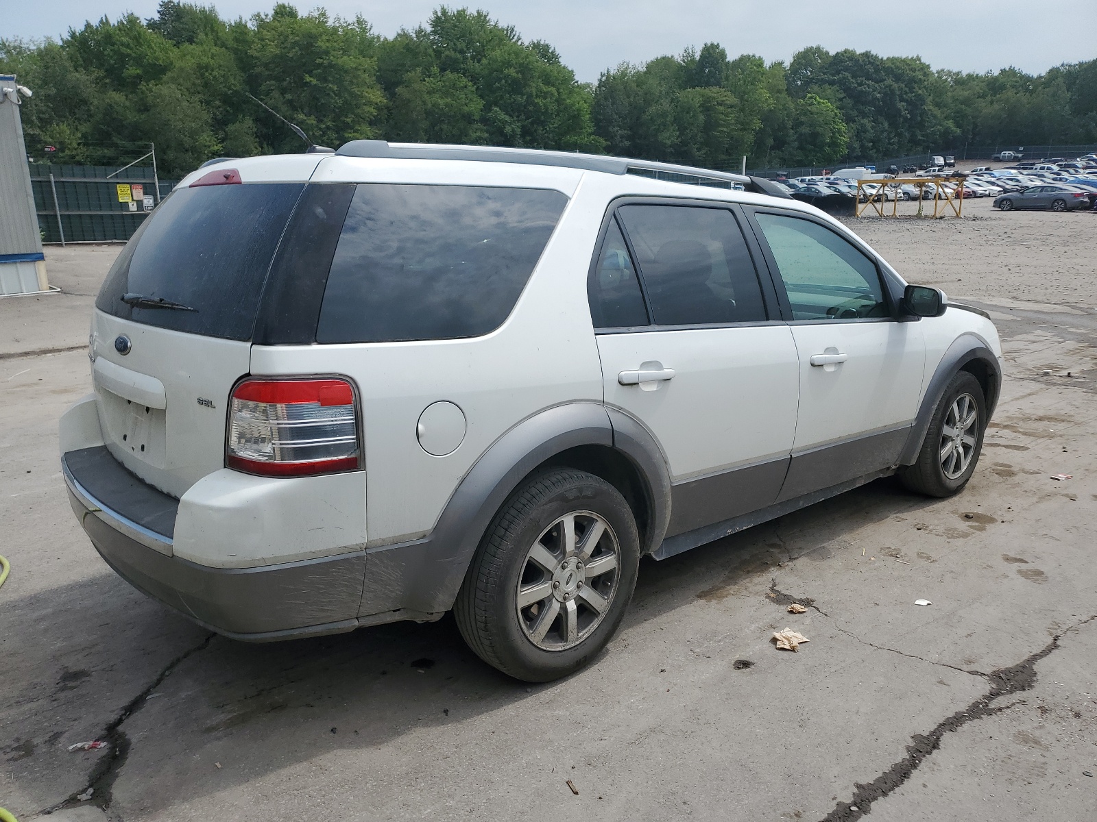 1FMDK02WX8GA43529 2008 Ford Taurus X Sel