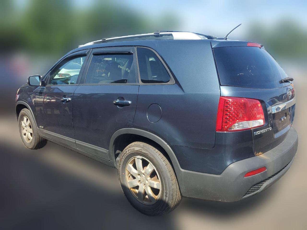 5XYKTDA21BG169903 2011 Kia Sorento Base