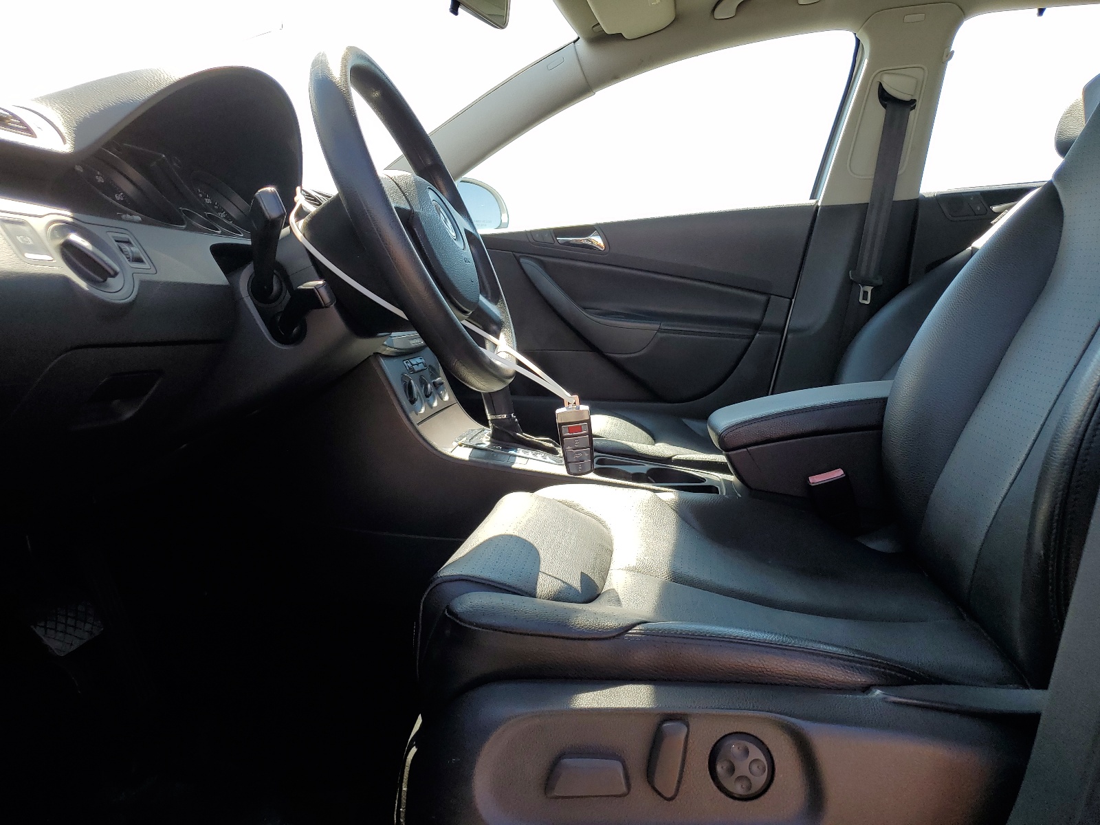 WVWXK73C28E225493 2008 Volkswagen Passat Wagon Turbo