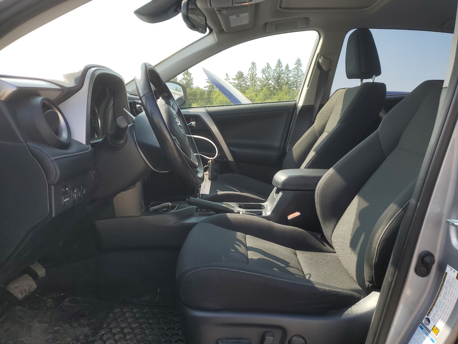 JTMRJREV6JD225126 2018 Toyota Rav4 Hv Le