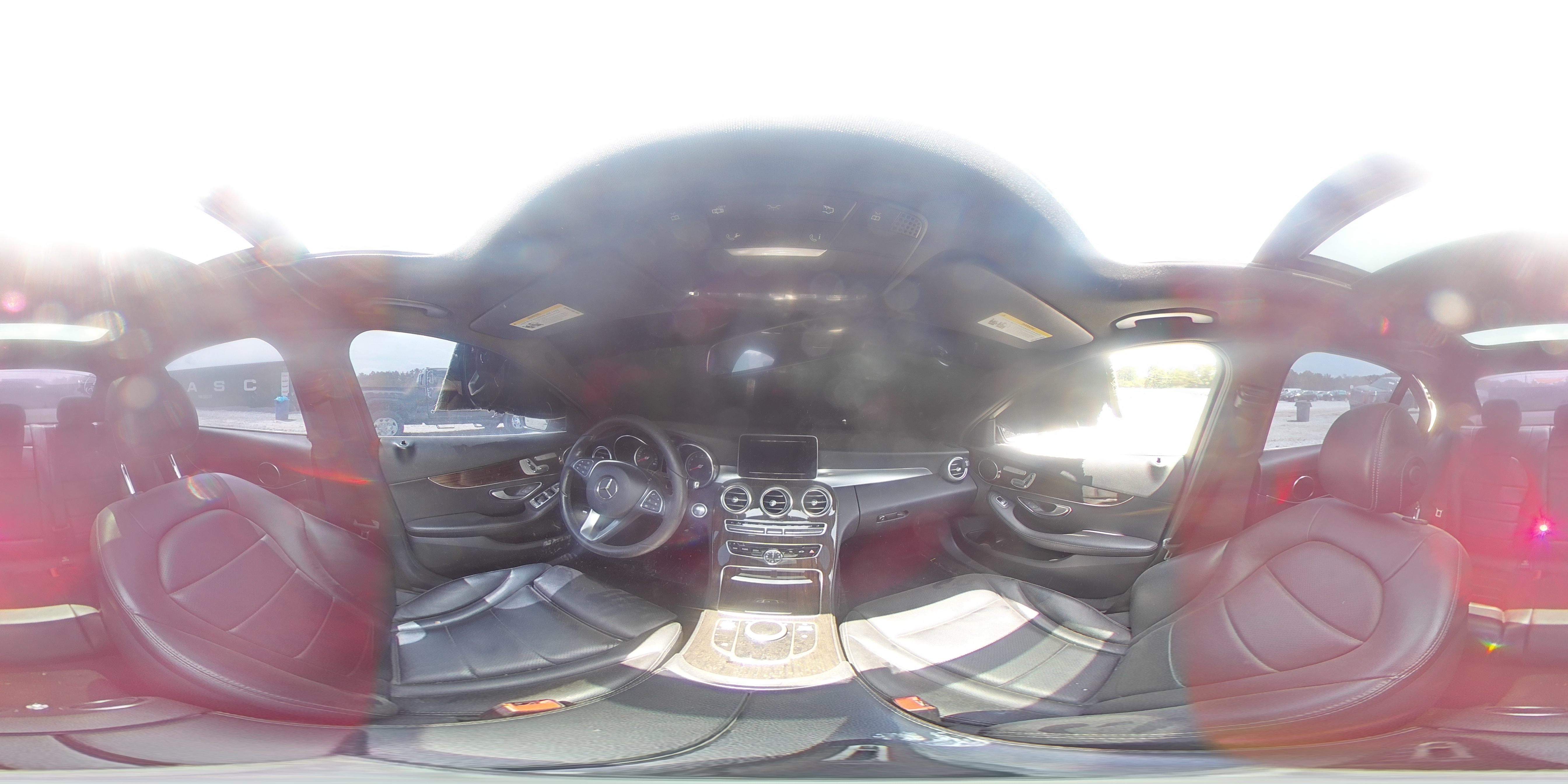 2018 Mercedes-Benz C 300 VIN: 55SWF4JB1JU243883 Lot: 63340224