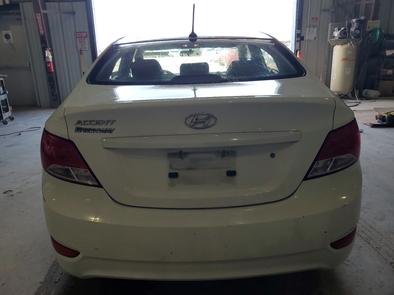 KMHCT4AE8FU899239 2015 Hyundai Accent Gls