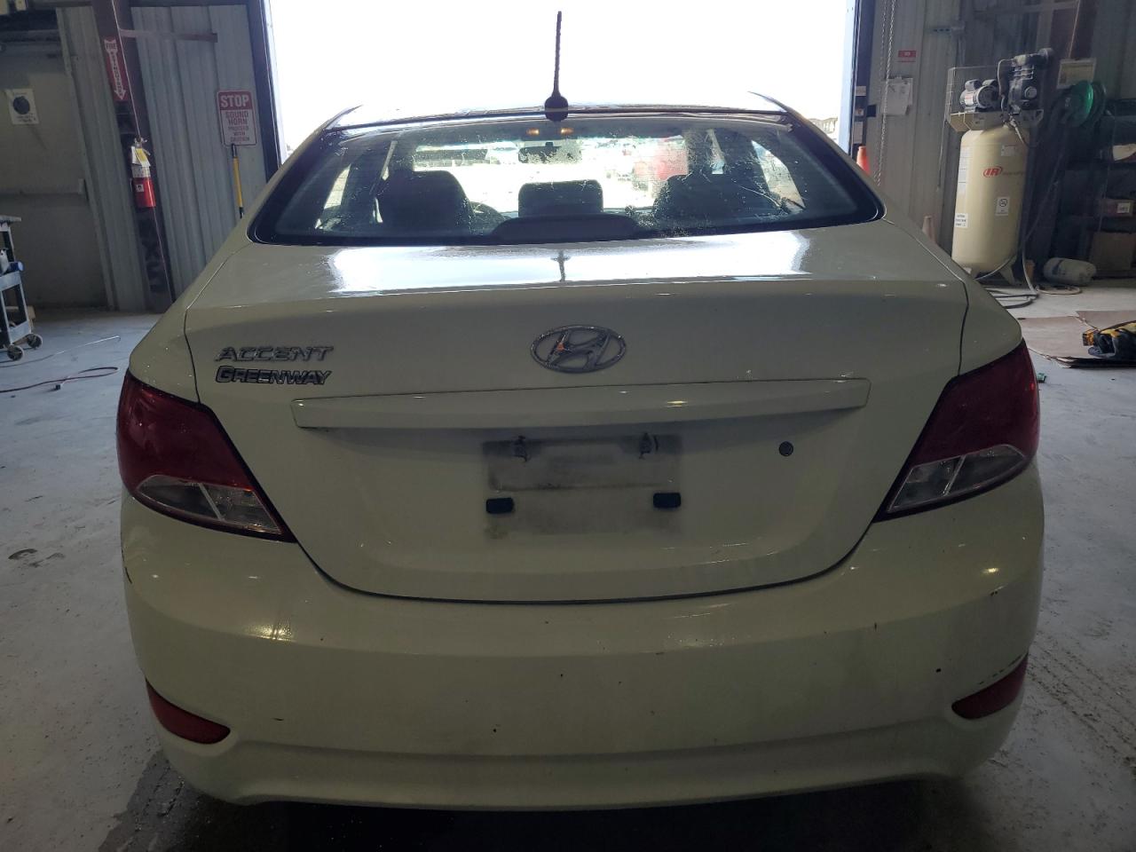 2015 Hyundai Accent Gls VIN: KMHCT4AE8FU899239 Lot: 64431404