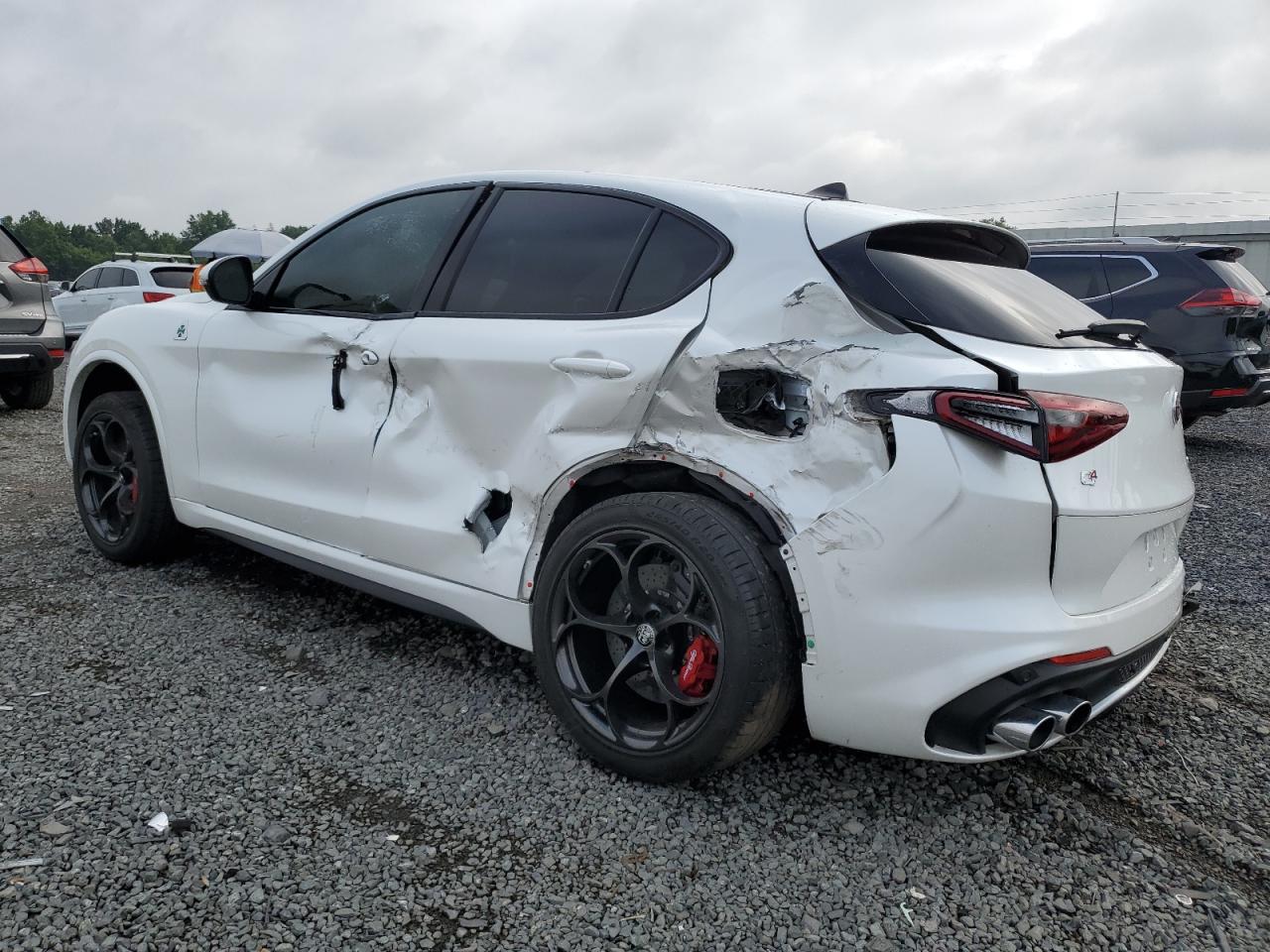 ZASFAKEV6J7C21786 2018 ALFA ROMEO STELVIO - Image 2