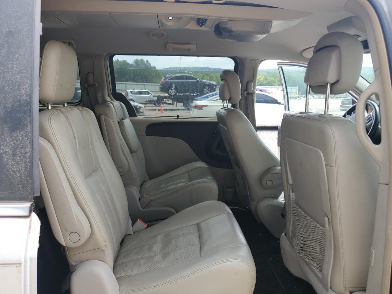 2011 Chrysler Town & Country Touring L VIN: 2A4RR8DG6BR603945 Lot: 61984474