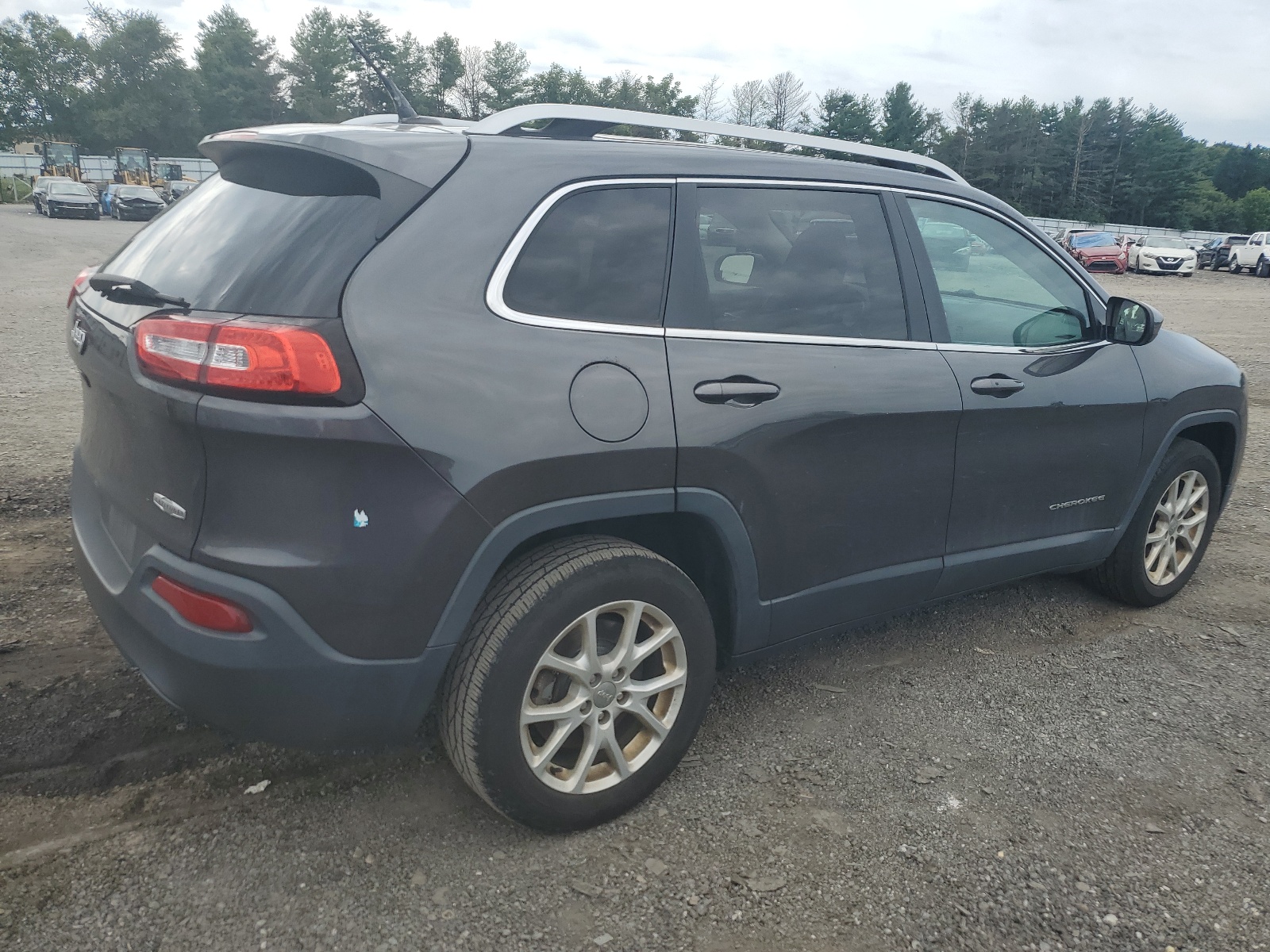 2014 Jeep Cherokee Latitude vin: 1C4PJLCS1EW295334