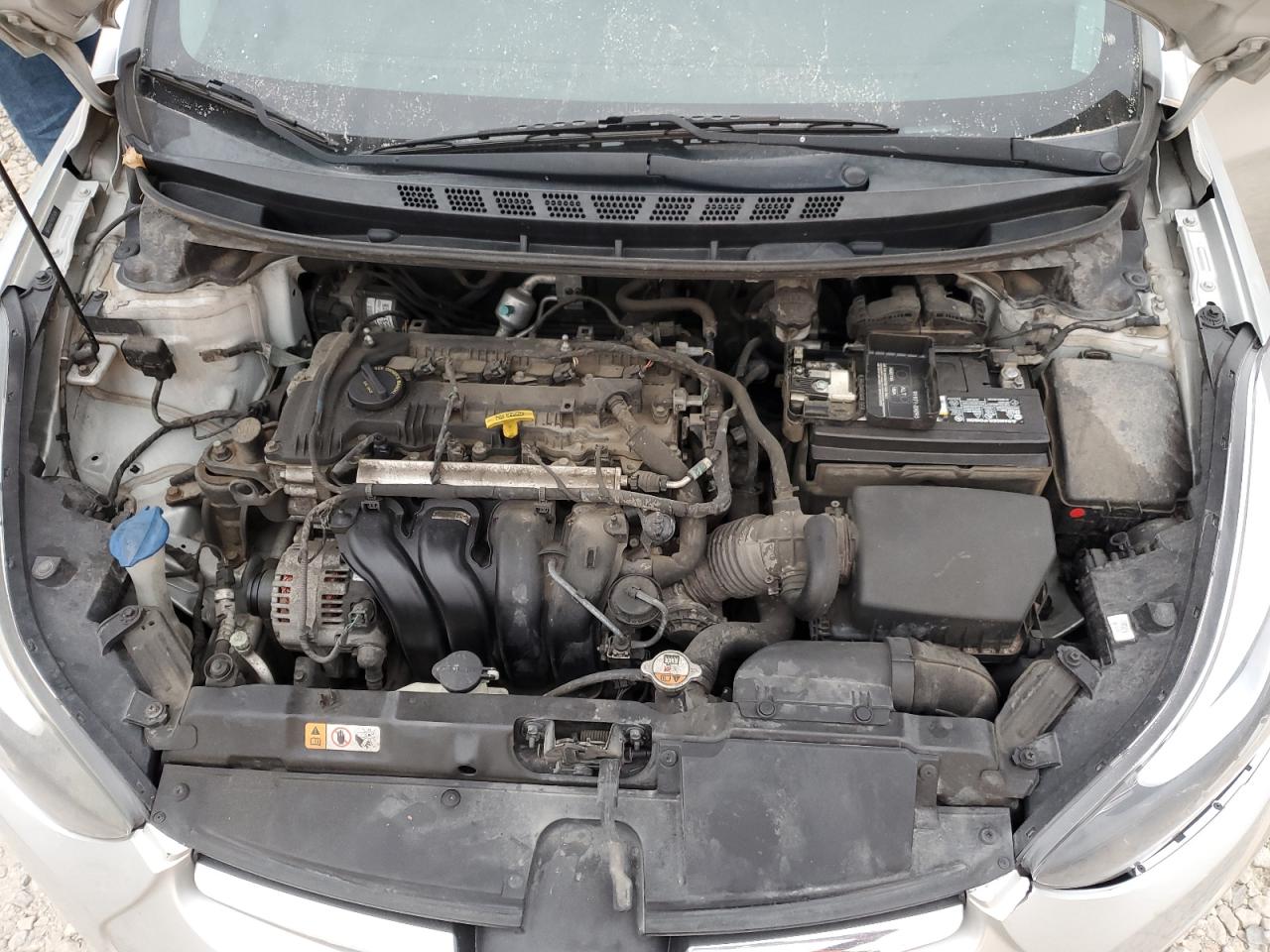 2015 Hyundai Elantra - Image 11