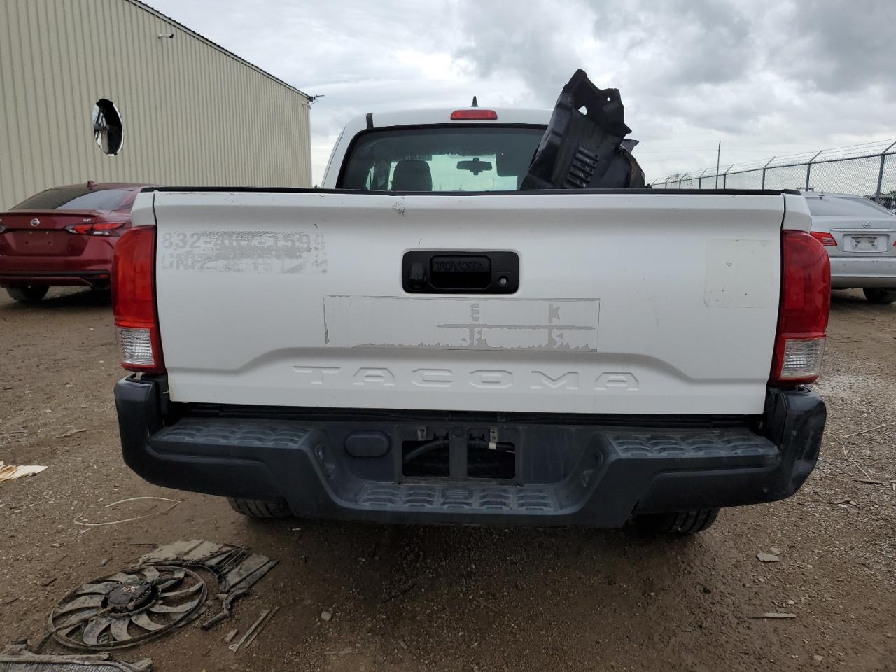 2016 Toyota Tacoma Access Cab VIN: 5TFRX5GN1GX070822 Lot: 64107044