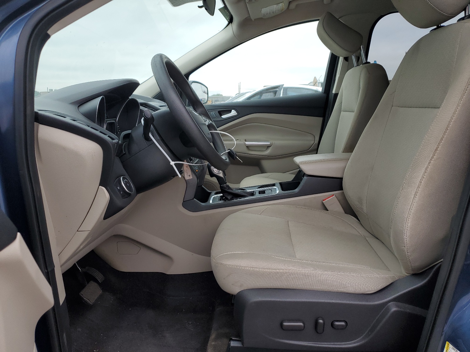 1FMCU0GD3JUA74612 2018 Ford Escape Se