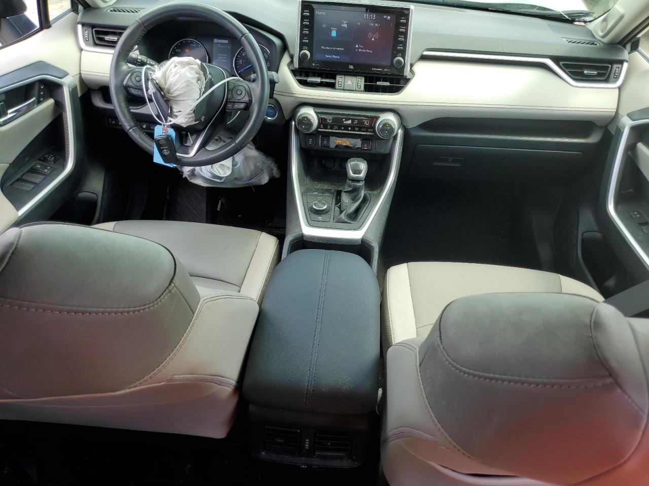 2022 Toyota Rav4 Xle Premium VIN: JTMB6RFV0ND061394 Lot: 63353444