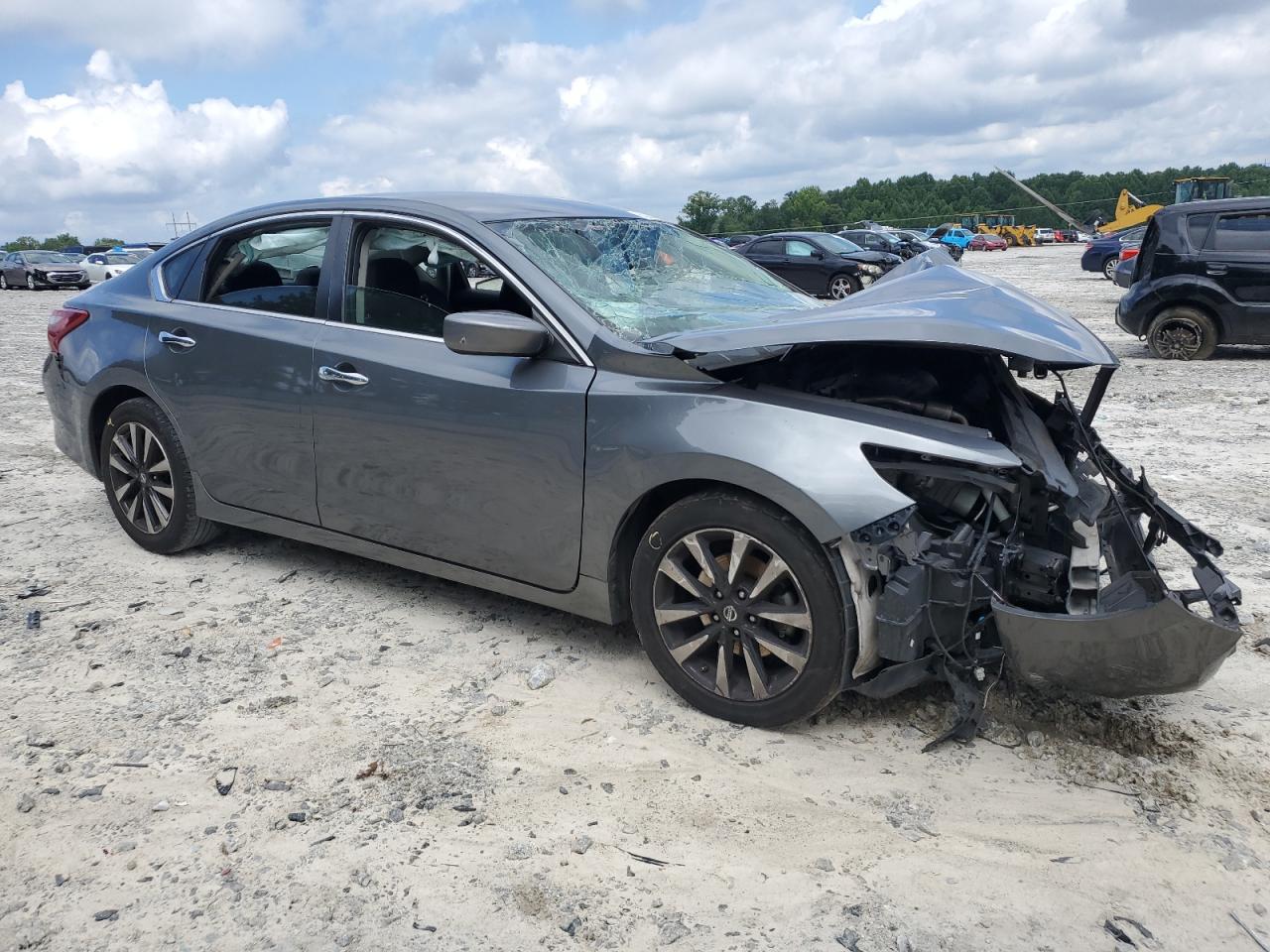 2018 Nissan Altima - Image 4
