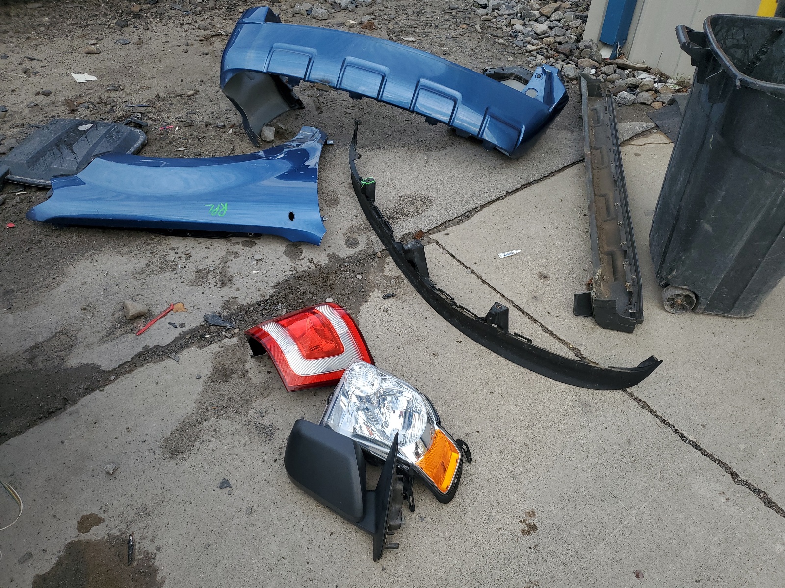 1FMCU9DGXAKC68827 2010 Ford Escape Xlt