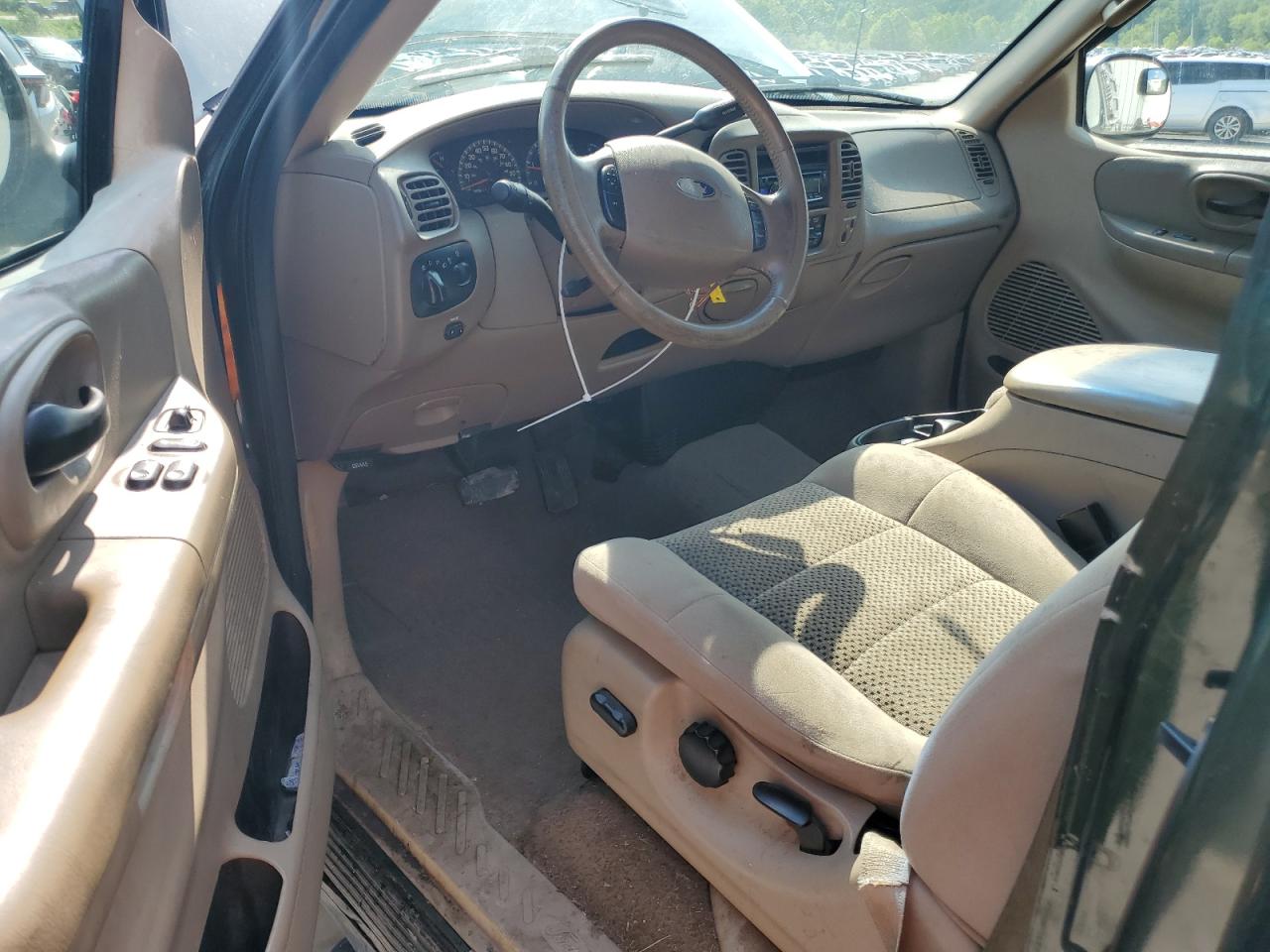 2002 Ford F150 VIN: 2FTRX18L12CA82274 Lot: 62542824