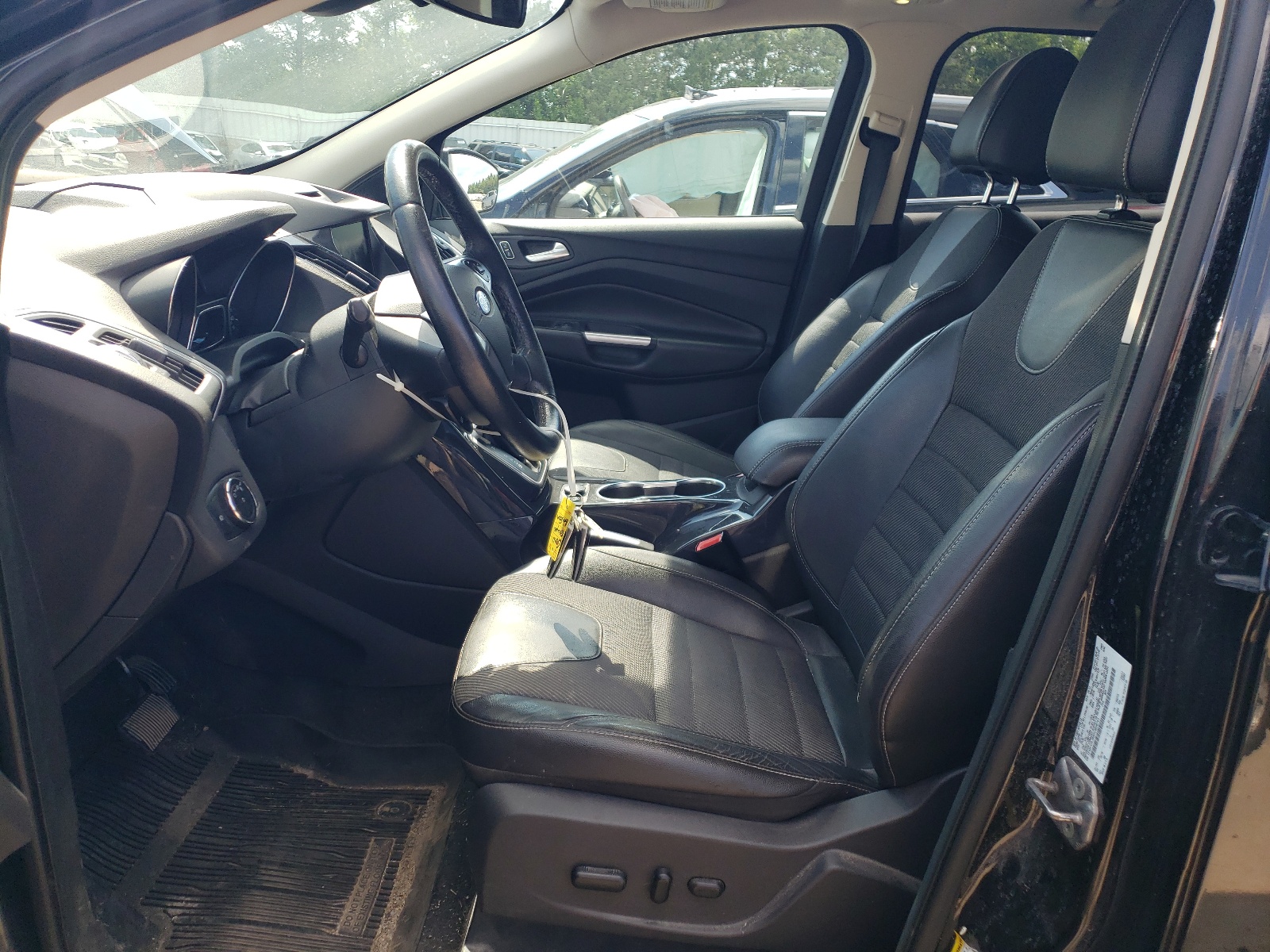 1FMCU9J95DUB06781 2013 Ford Escape Titanium