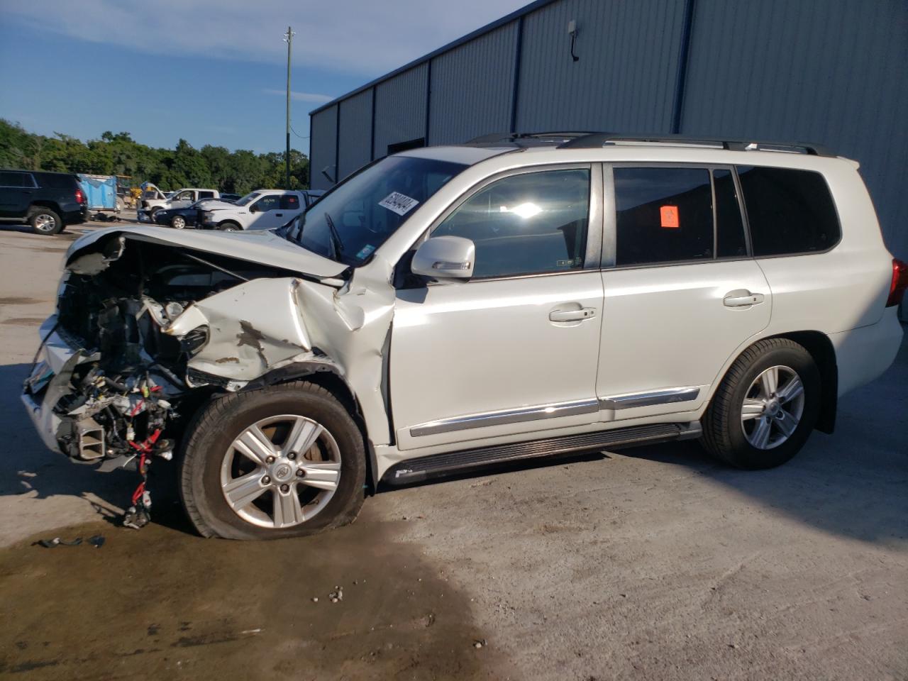 2015 Toyota Land Cruiser VIN: JTMHY7AJ6F4032867 Lot: 62840404