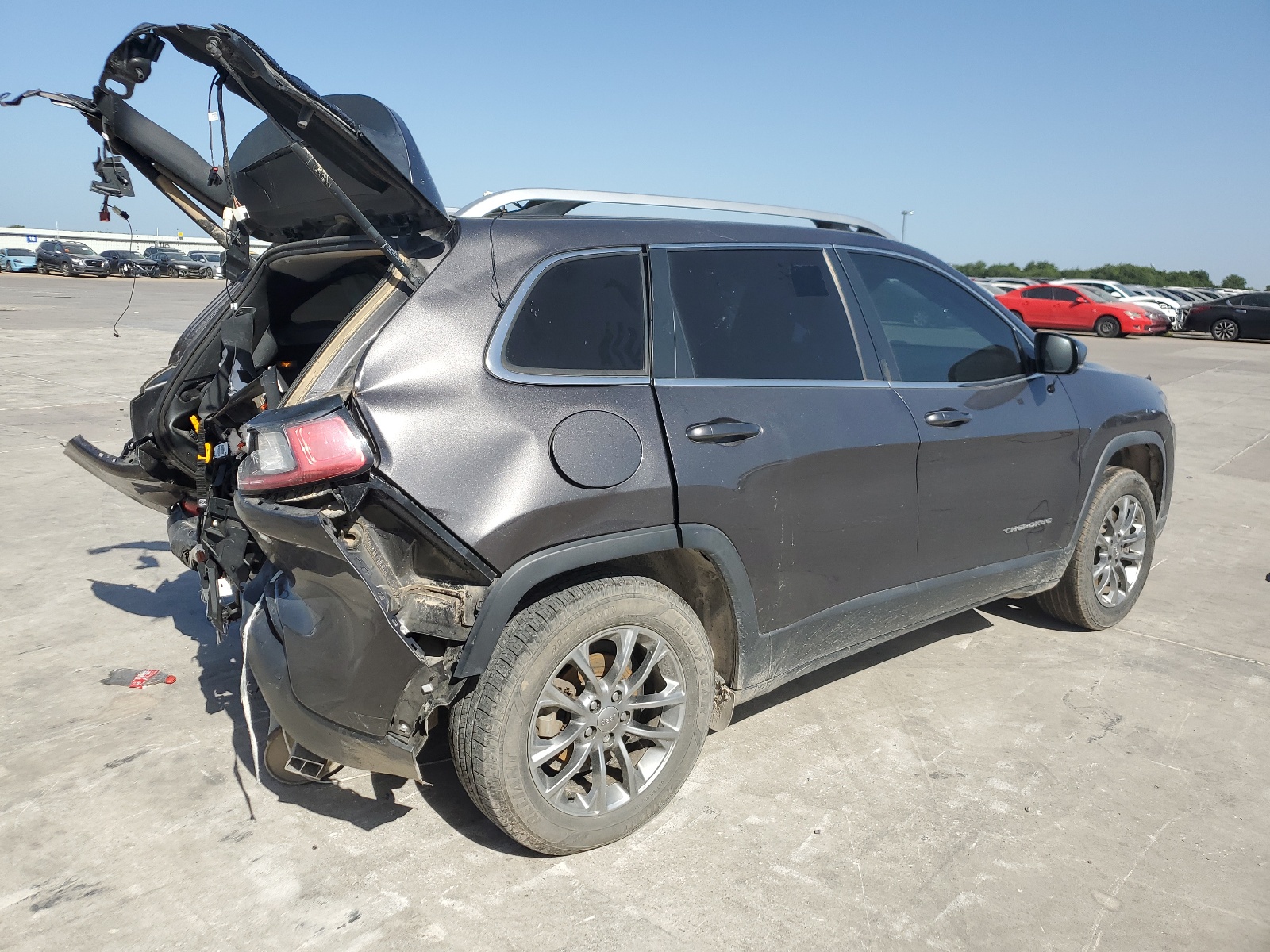 2019 Jeep Cherokee Latitude Plus vin: 1C4PJLLB8KD358310