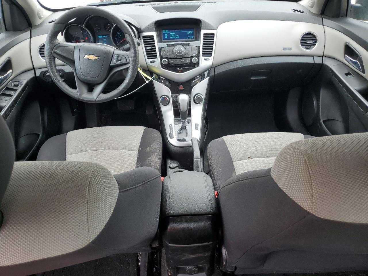 2014 Chevrolet Cruze - Image 8