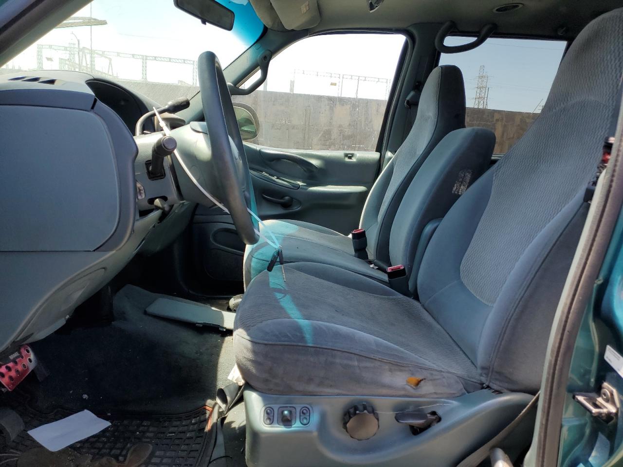 1998 Ford Expedition VIN: 1FMEU1767WLA13180 Lot: 64651054