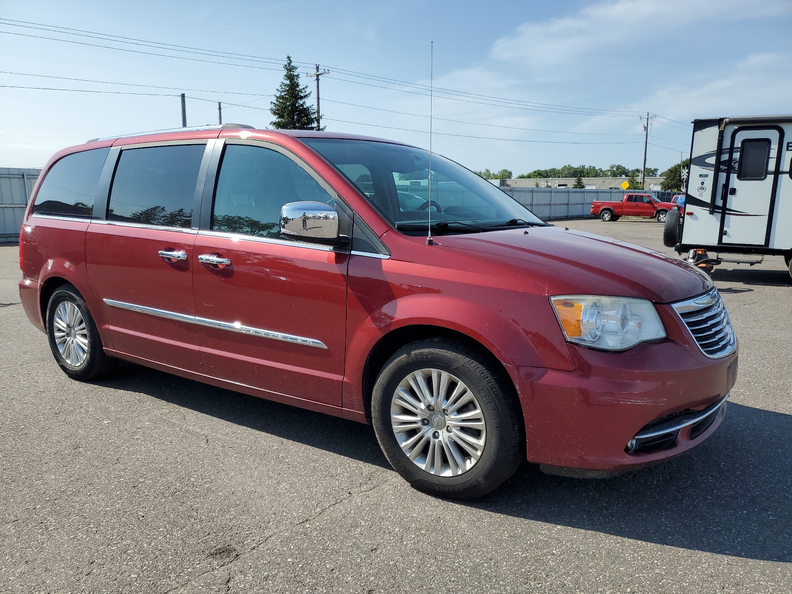 2014 Chrysler Town & Country Limited vin: 2C4RC1GG5ER112023