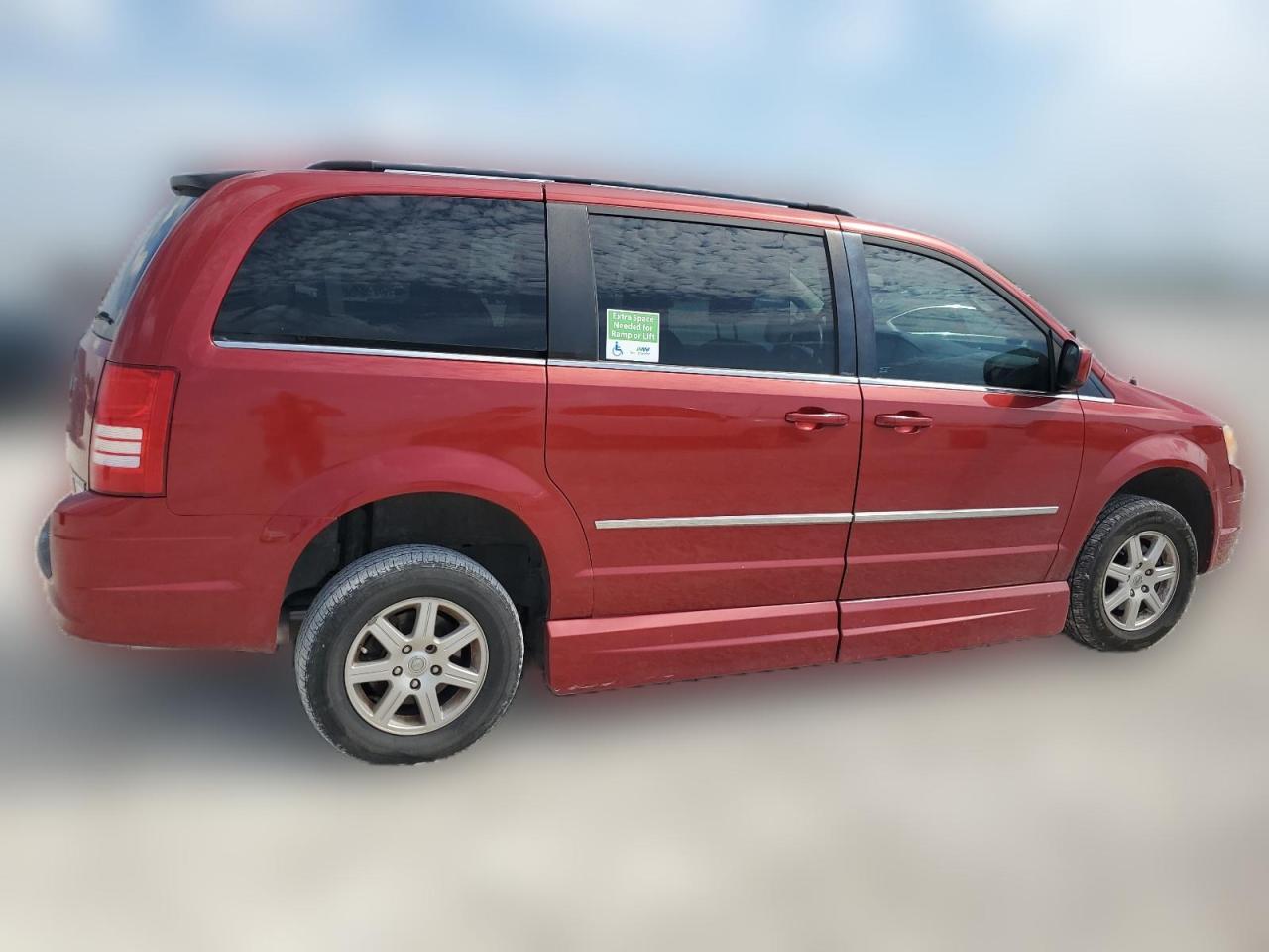 2010 Chrysler Town & Country Touring VIN: 2A4RR5D13AR217492 Lot: 62716444