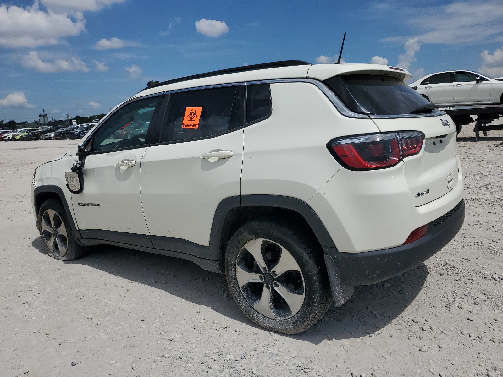 2017 Jeep Compass Latitude vin: 3C4NJDBB4HT636010