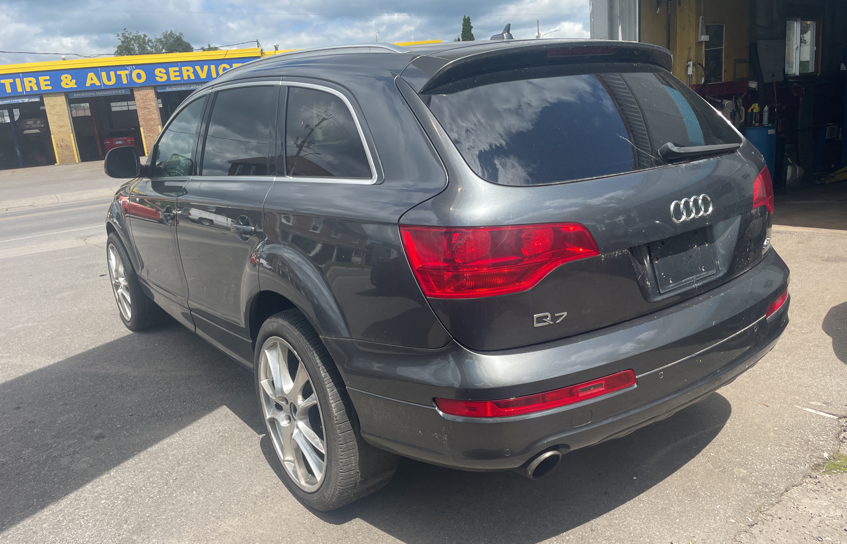 WA1EV74L17D073461 2007 Audi Q7 4.2 Quattro Premium S-Line