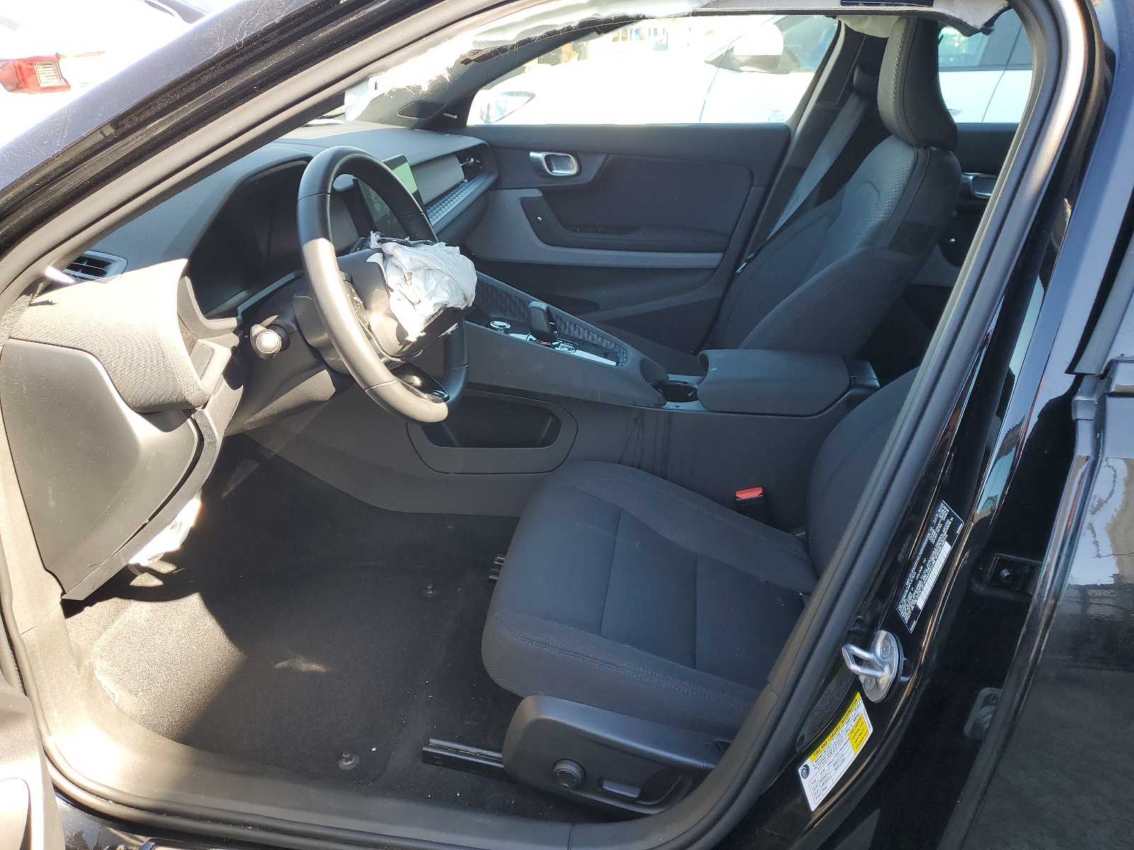 YSMED3KA9PL127523 2023 Polestar 2