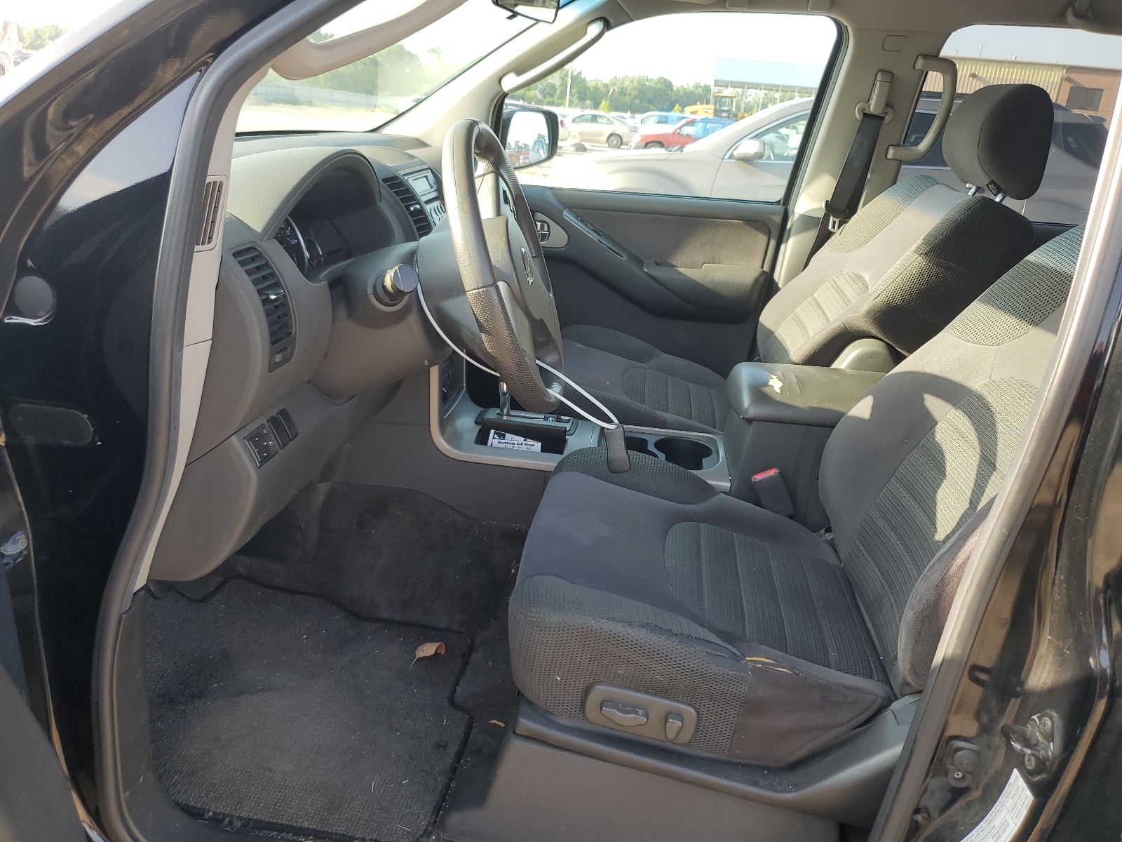 5N1AR18W95C761720 2005 Nissan Pathfinder Le