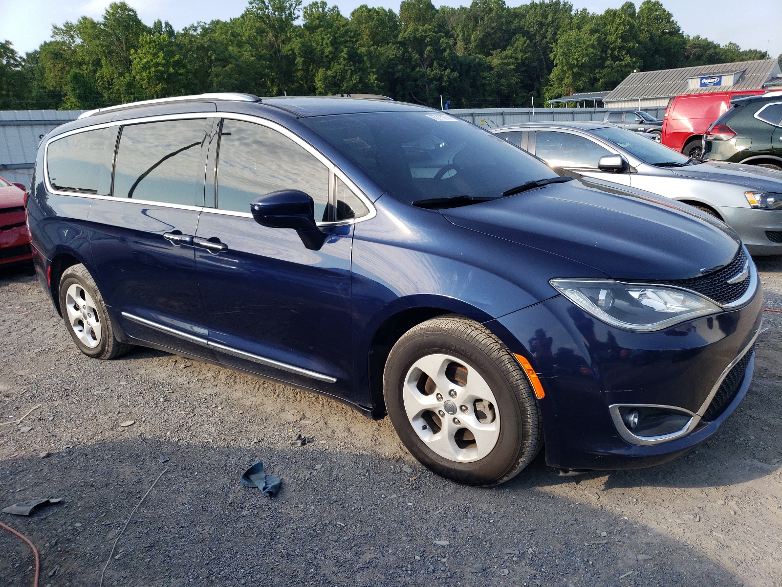 2017 Chrysler Pacifica Touring L Plus vin: 2C4RC1EG9HR528860