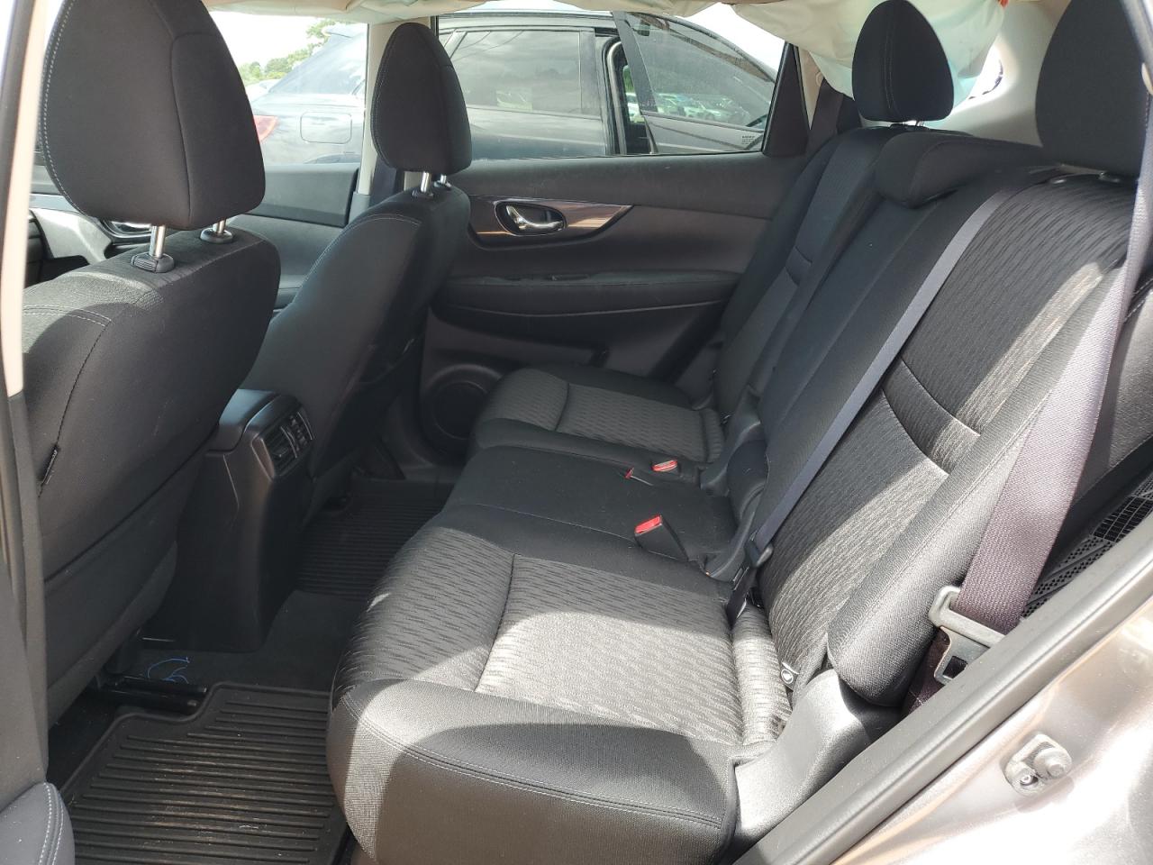 2020 Nissan Rogue S VIN: KNMAT2MT2LP516769 Lot: 64359234