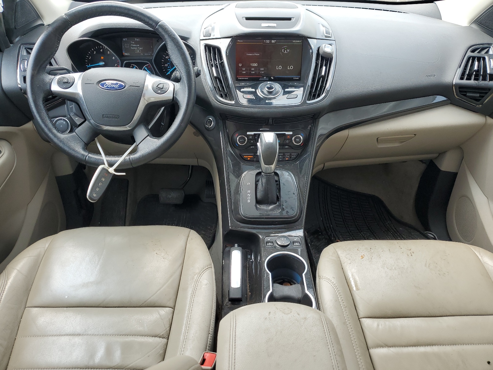 1FMCU9J97FUB22547 2015 Ford Escape Titanium