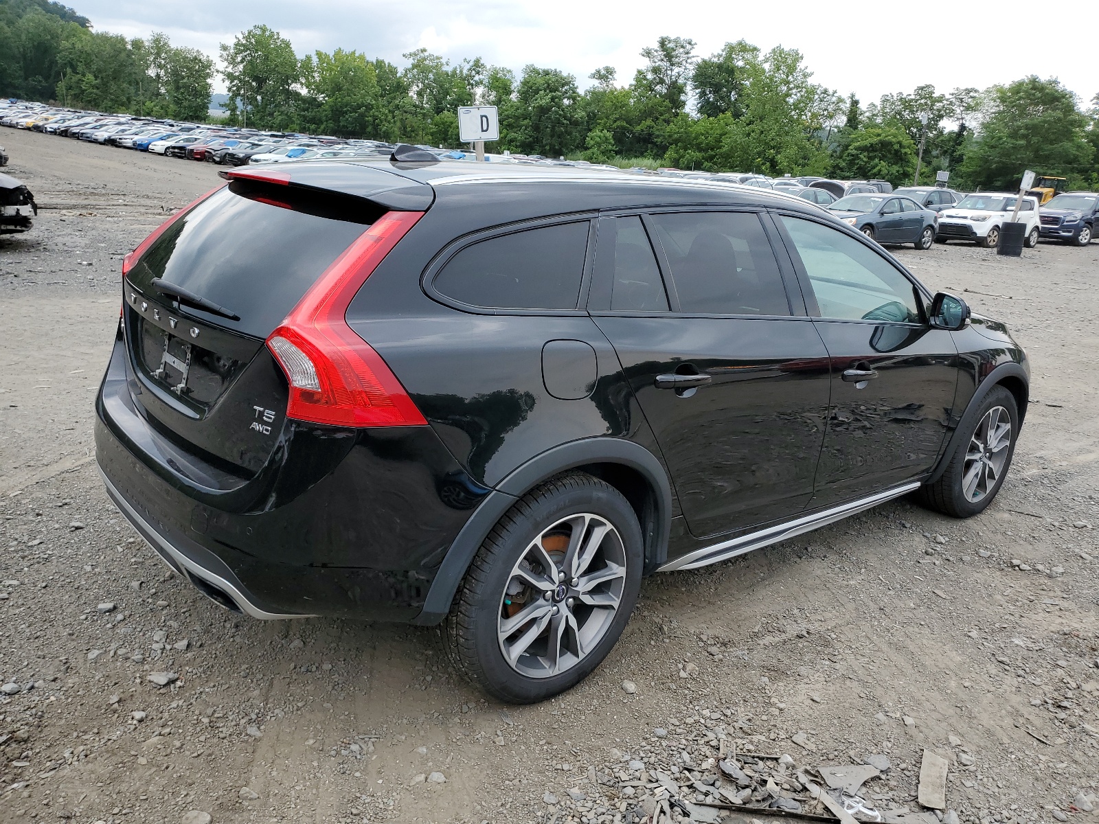 2016 Volvo V60 Cross Country Premier vin: YV4612HK1G1008358