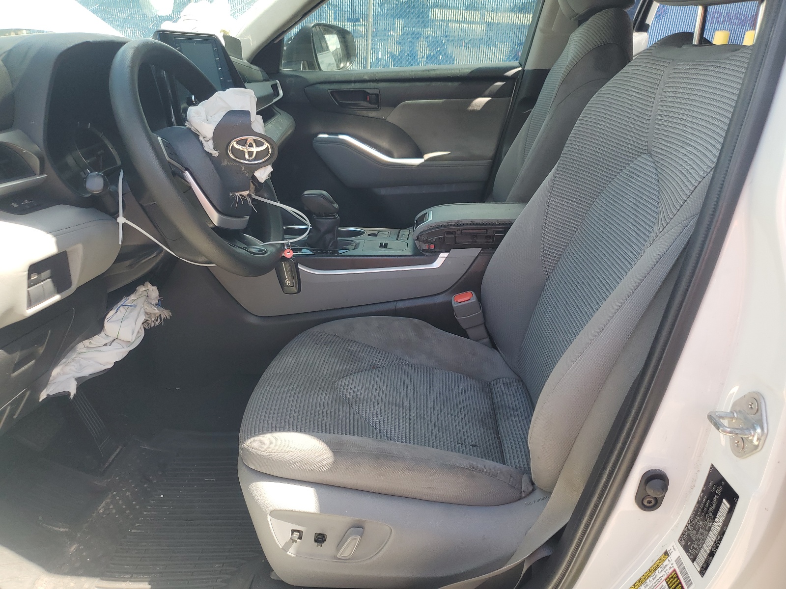 5TDCZRAH7NS098959 2022 Toyota Highlander L