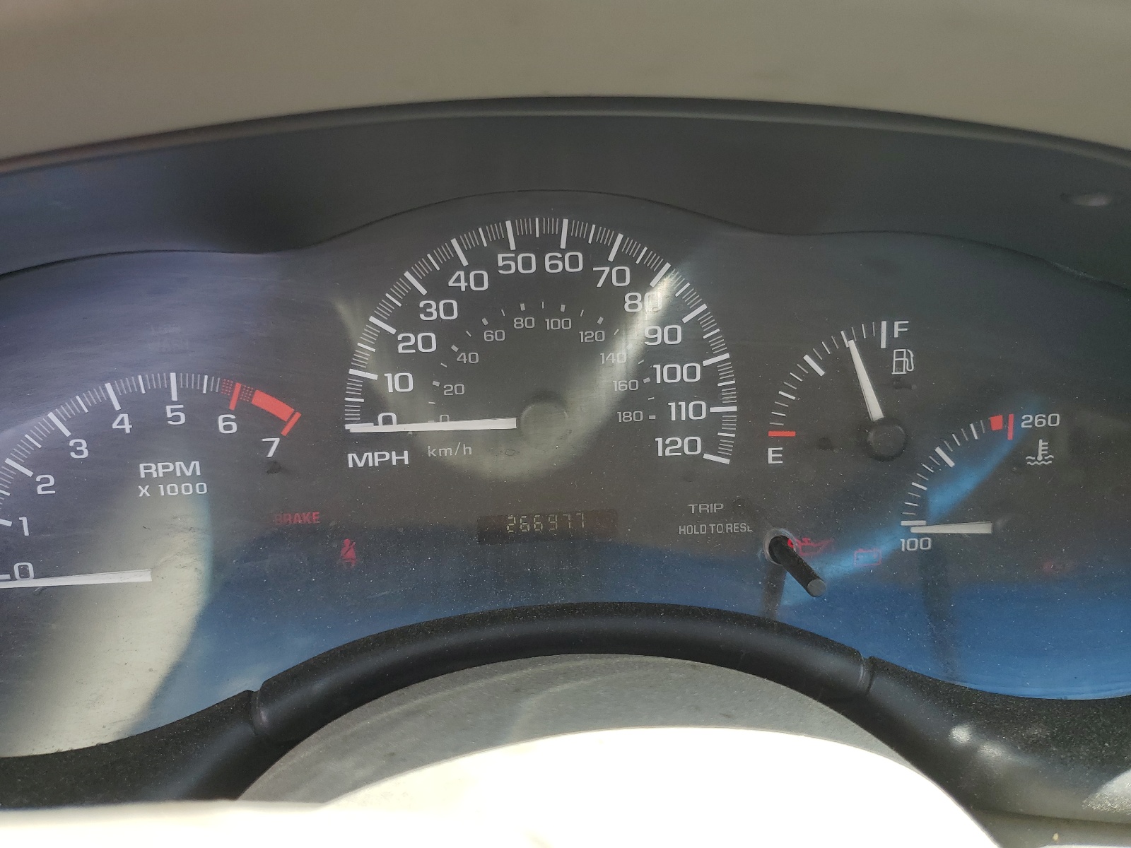 1G1ND52F25M181104 2005 Chevrolet Classic