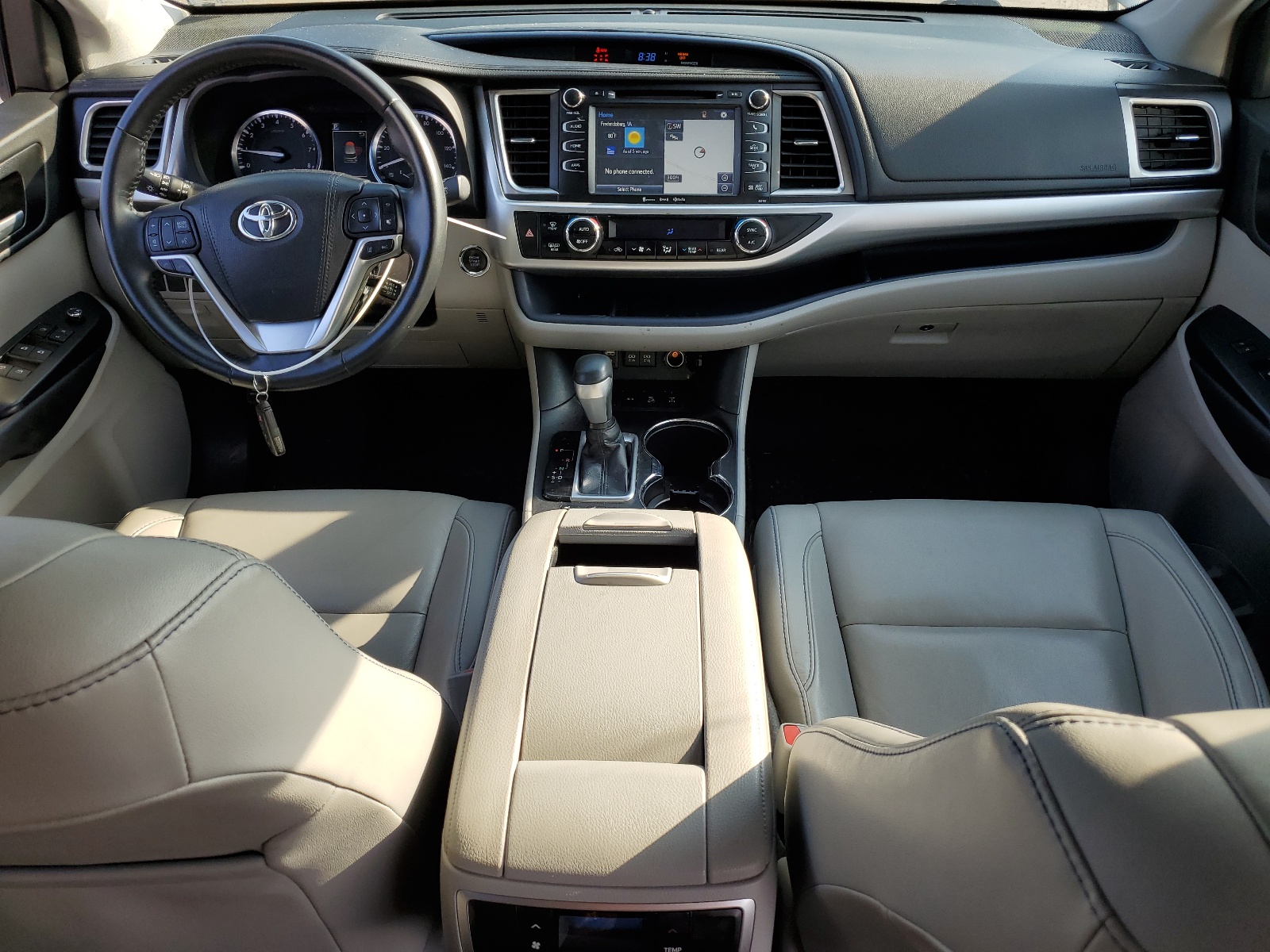 5TDJZRFH4JS558587 2018 Toyota Highlander Se