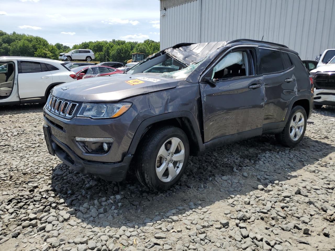 3C4NJDBB1KT630740 2019 JEEP COMPASS - Image 1