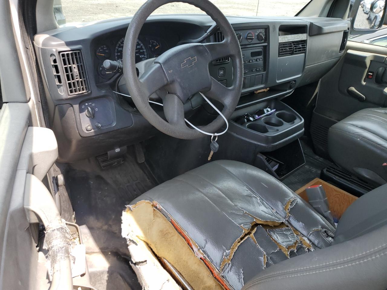 2006 Chevrolet Express G2500 VIN: 1GCGG25V761229613 Lot: 62924874