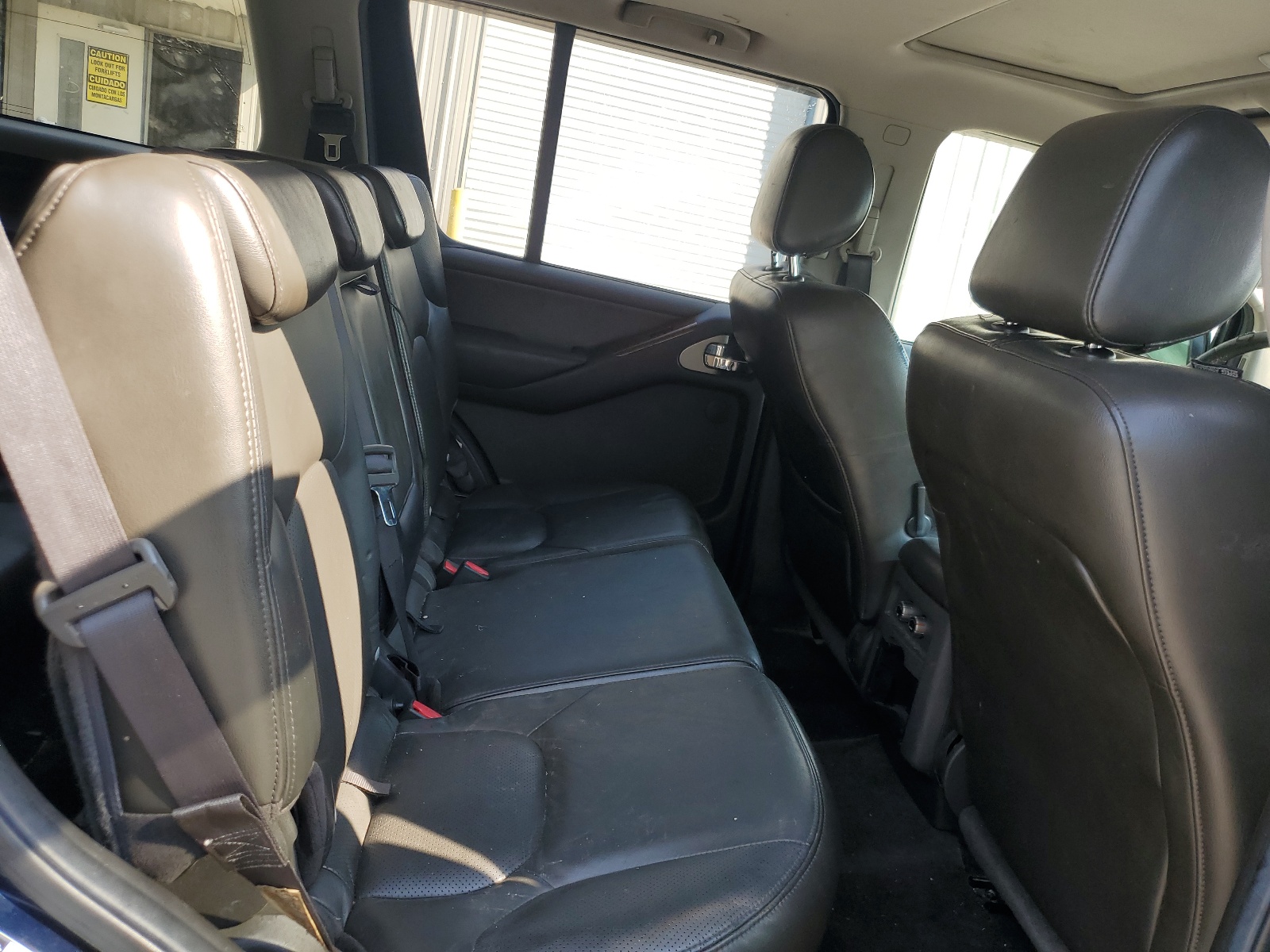 5N1AR18W26C620568 2006 Nissan Pathfinder Le