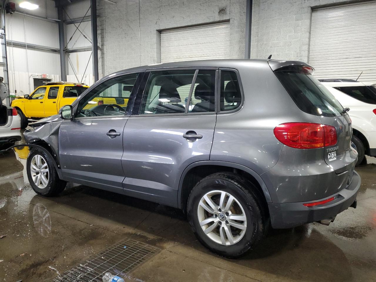 WVGBV3AX8DW616101 2013 Volkswagen Tiguan S