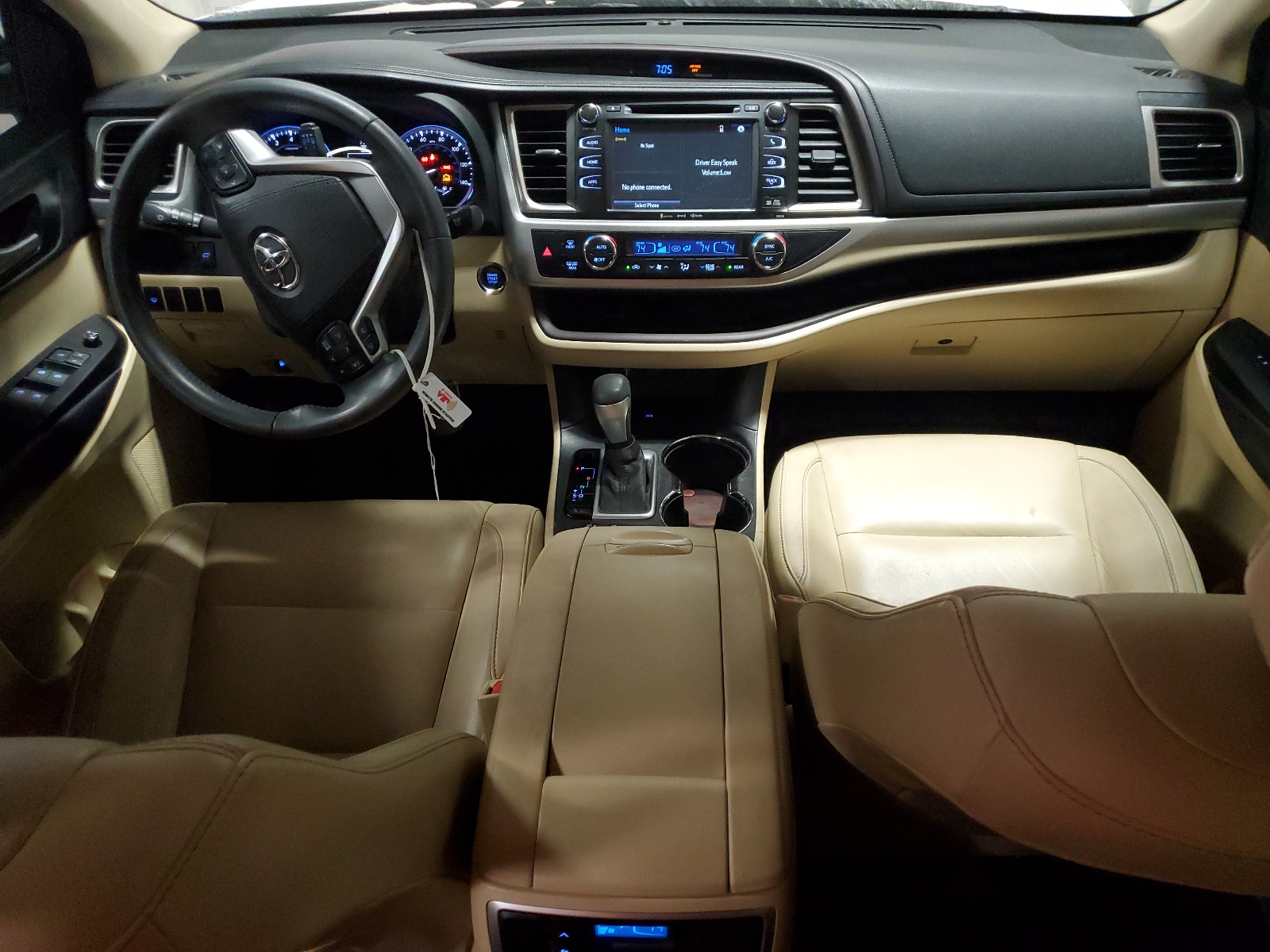 5TDKKRFH8GS168075 2016 Toyota Highlander Xle