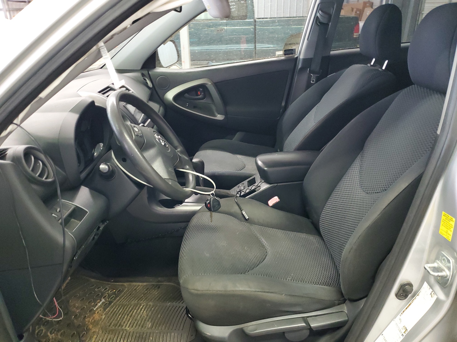 JTMRF4DV6A5021670 2010 Toyota Rav4 Sport