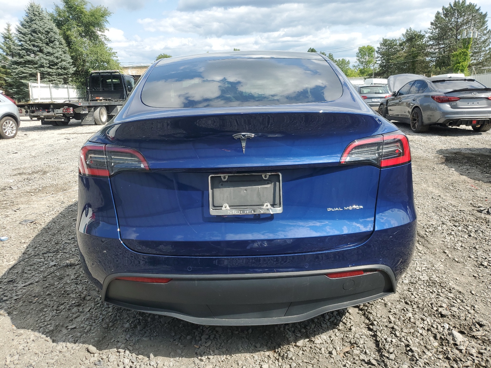 5YJYGDEE4MF071039 2021 Tesla Model Y