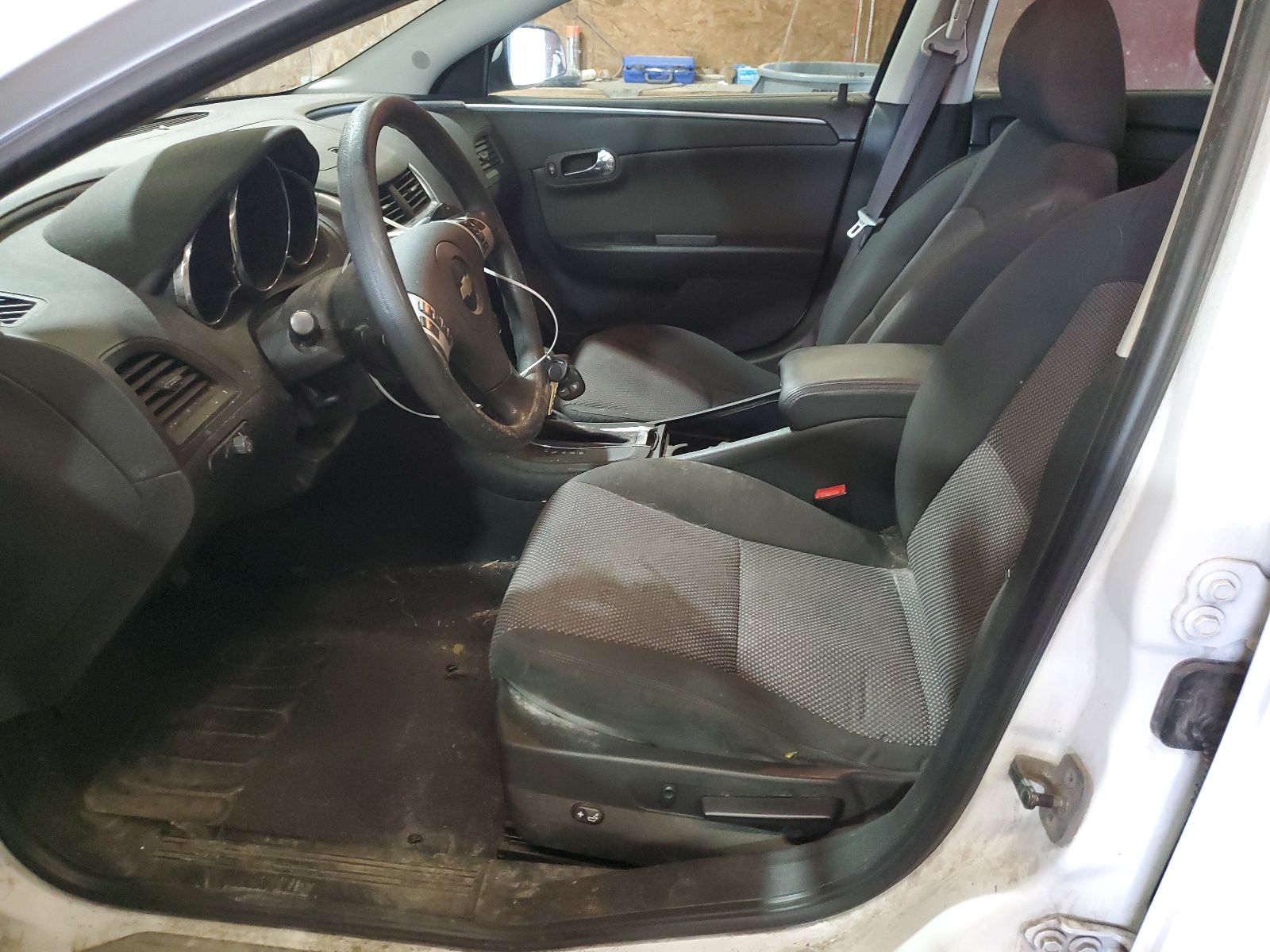 1G1ZC5E08AF198712 2010 Chevrolet Malibu 1Lt