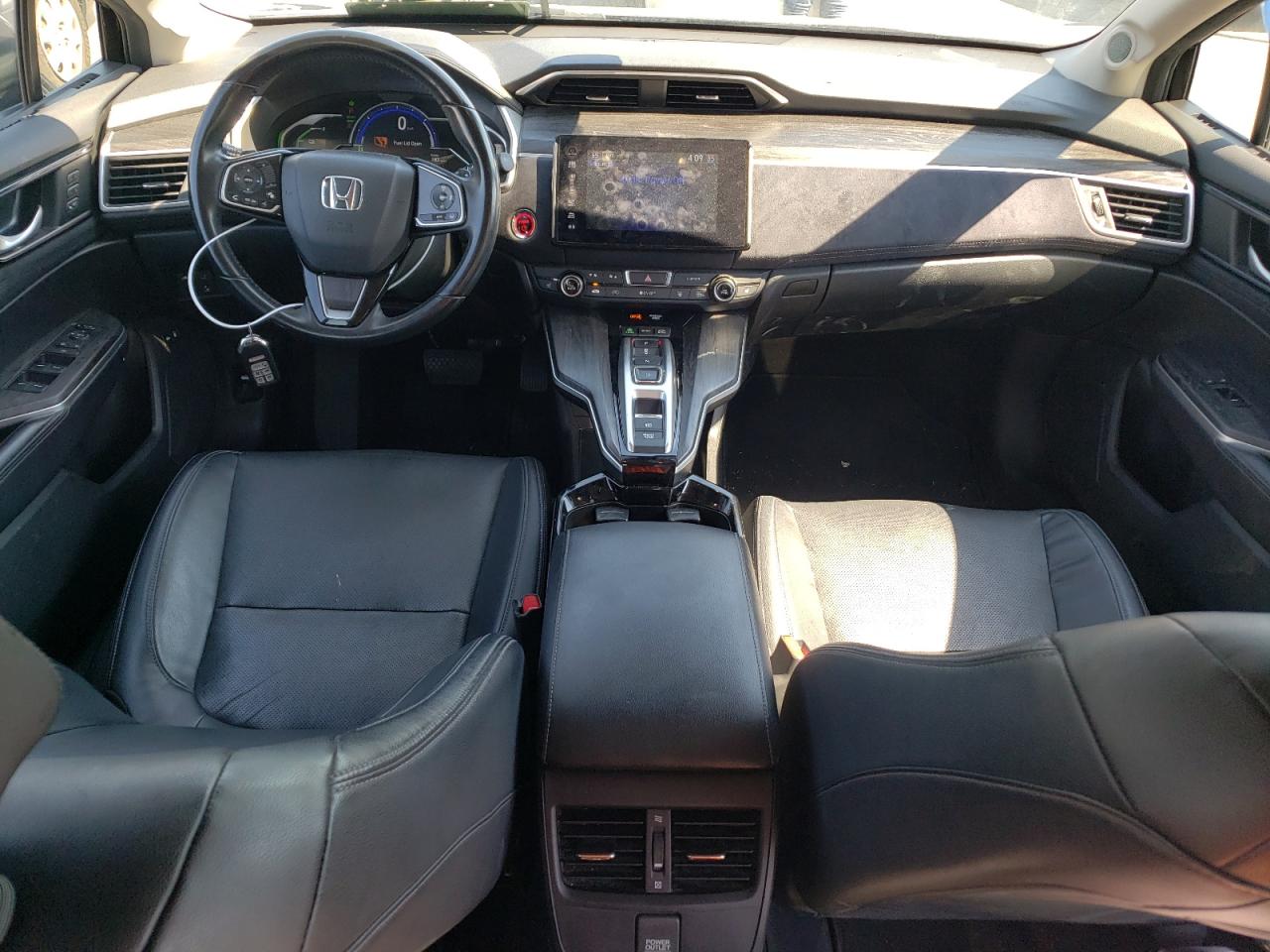 2018 Honda Clarity Touring VIN: JHMZC5F35JC023320 Lot: 62855114